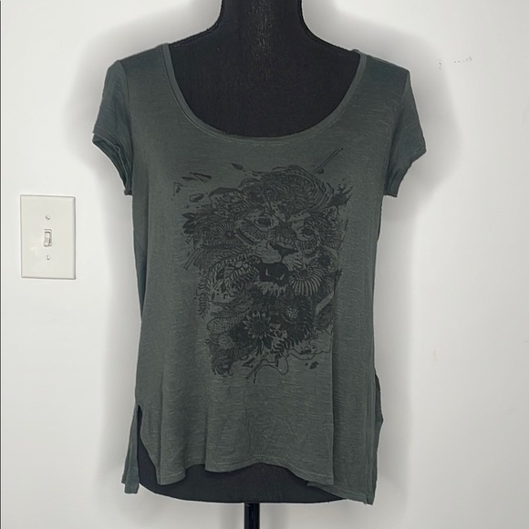JESSICA SIMPSON Green Graphic Tee - Picture 1 of 11